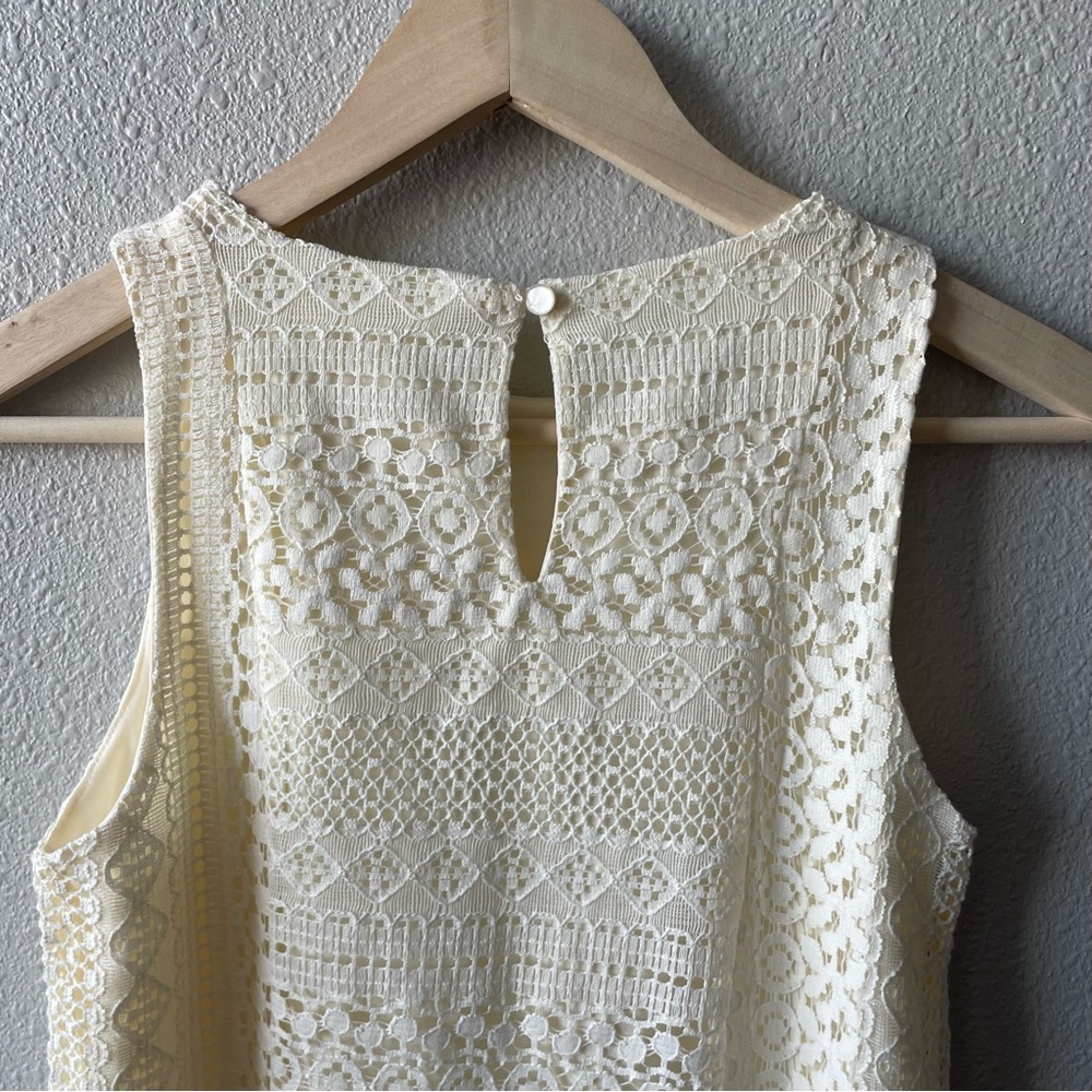 Sleeveless Cream Scalloped Lace Dress by Monteau Los Angeles - Picture 6 of 7